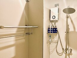 Kinnon Deluxe Hostel Coworking Cafe