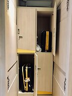 Kinnon Deluxe Hostel Coworking Cafe