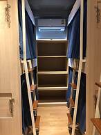 Kinnon Deluxe Hostel Coworking Cafe