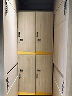 Kinnon Deluxe Hostel Coworking Cafe