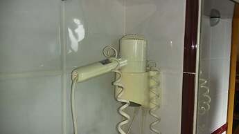 Hotel Valdoviño Express