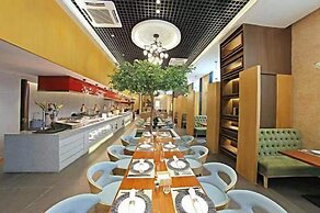 Jiangmen Gladden Hotel