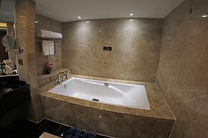 Jiangmen Gladden Hotel