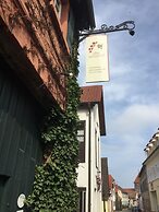 Alter Winzerhof Weisenheim am Berg e.K.