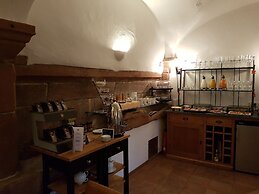 Alter Winzerhof Weisenheim am Berg e.K.