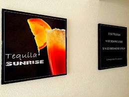 Tequila Sunrise B&B - Hostel