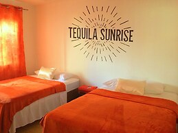 Tequila Sunrise B&B - Hostel