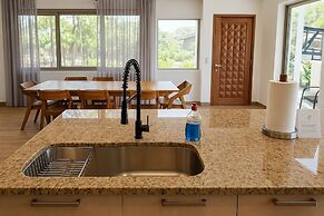 Villa Armonia Luxury Suites