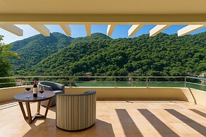 Villa Armonia Luxury Suites