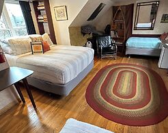 Ray's Bucktown B&B