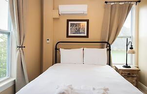 Pine Cottage Bed & Breakfast