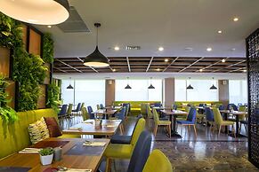 Hotel Dafam Pacific Caesar Surabaya