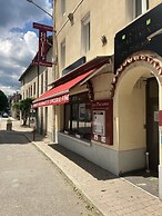 Hôtel et Appartements Les Platanes