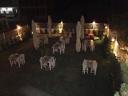 Garden Ada Hotel