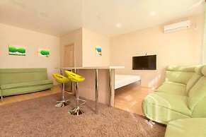 Apartament on Baumana Street