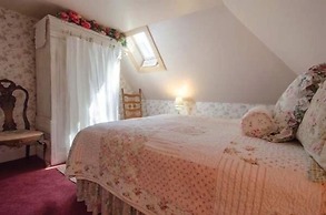 The Tea Rose Inn at Plymouth