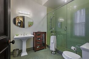 The Inn at 97 Winder