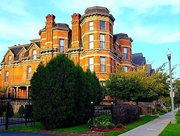 The Inn at 97 Winder