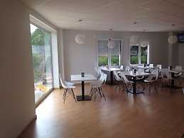 Pensión Albergue Puente Ribeira - Hostel