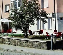 Pensión Albergue Puente Ribeira - Hostel