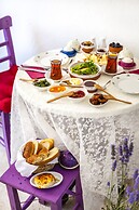 Kalinda Bozcaada (Adult Only)