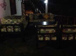 Queen K Cottages At Chrystal Homes