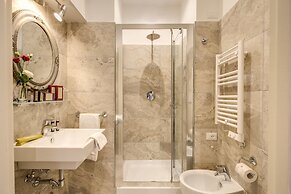 Charme Spagna Boutique Hotel