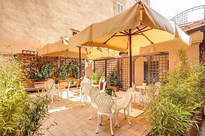 Charme Spagna Boutique Hotel