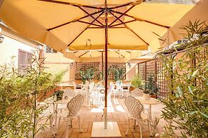 Charme Spagna Boutique Hotel