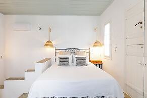 Lighthouse Hotel
