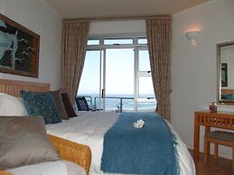 Diaz 15 House on the Bay