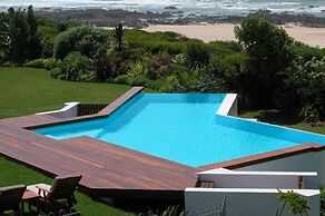 Diaz 15 House on the Bay