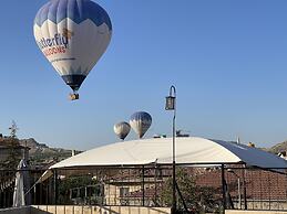 Anatolia Raymonde Cave House