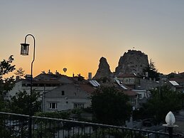 Anatolia Raymonde Cave House
