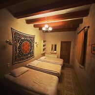 Anatolia Raymonde Cave House