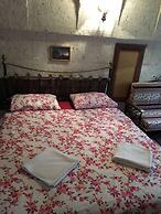 Anatolia Raymonde Cave House