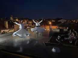 Anatolia Raymonde Cave House