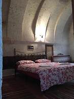 Anatolia Raymonde Cave House