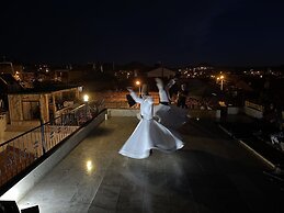 Anatolia Raymonde Cave House