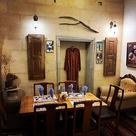 Anatolia Raymonde Cave House