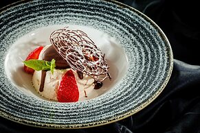 Marvie Hotel & Health