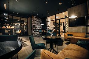 Marvie Hotel & Health