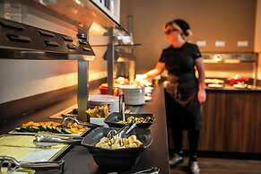 Marvie Hotel & Health