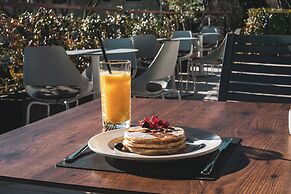 Marvie Hotel & Health