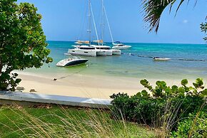 Hodges Bay Resort & Spa, an HQ Luxury Resort & Residences