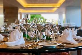 Hodges Bay Resort & Spa, an HQ Luxury Resort & Residences