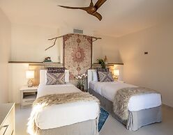 Hodges Bay Resort & Spa, an HQ Luxury Resort & Residences