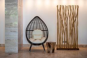 Hodges Bay Resort & Spa, an HQ Luxury Resort & Residences