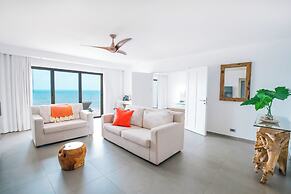 Hodges Bay Resort & Spa, an HQ Luxury Resort & Residences