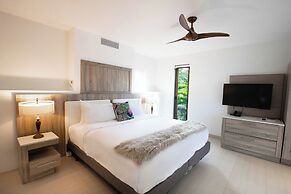 Hodges Bay Resort & Spa, an HQ Luxury Resort & Residences